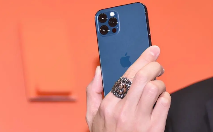 峡江苹果手机维修分享iPhone12系列重启方法教程 