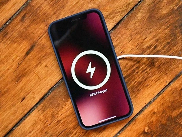 峡江苹果手机维修分享iPhone 12可以随便充电吗 